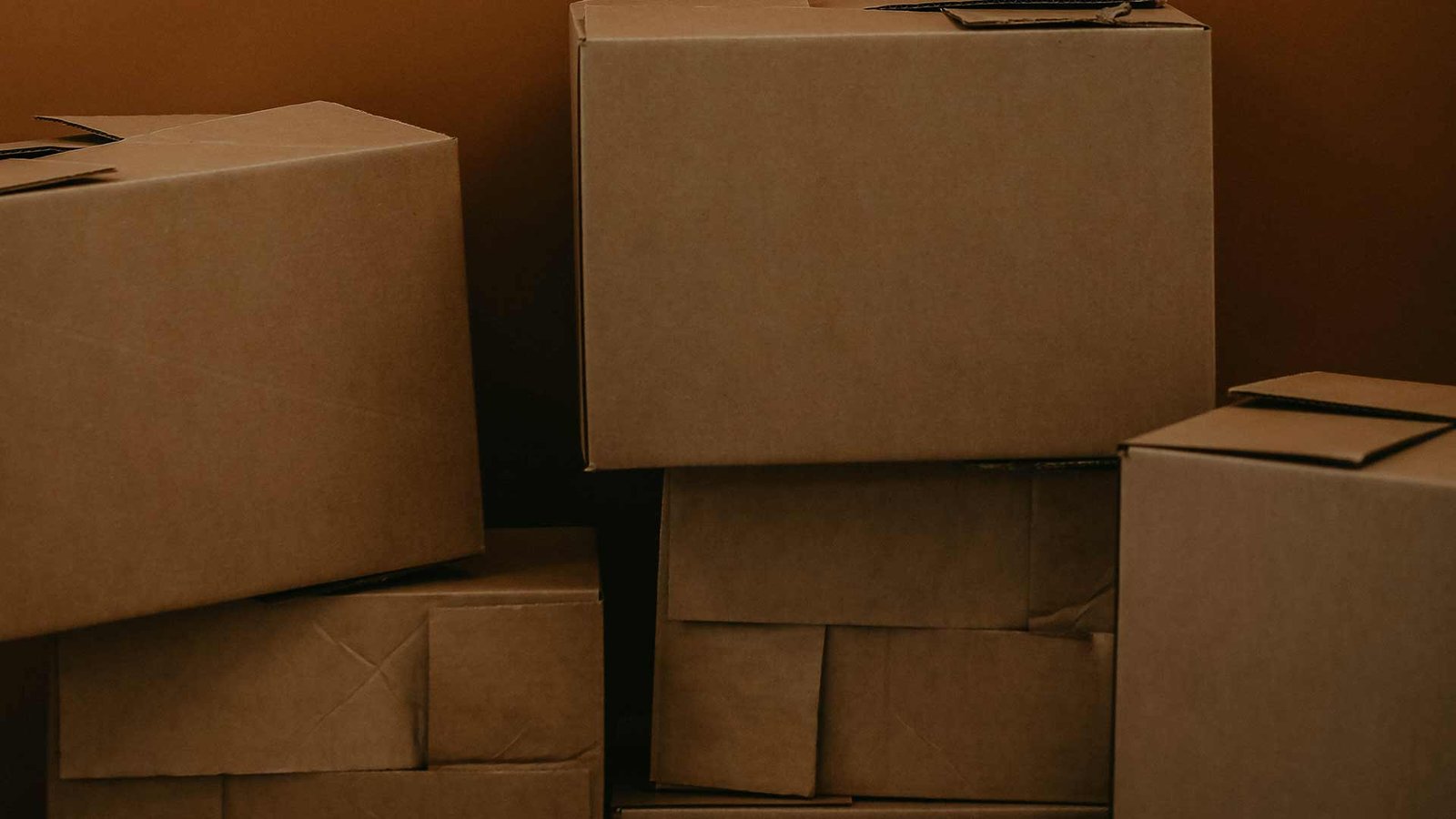 How to label boxes for moving